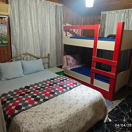 Bed & Breakfast Tuana Garden Side