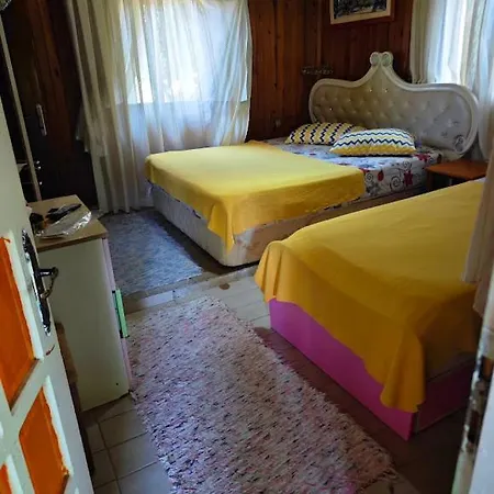 Tuana Garden Bed & Breakfast