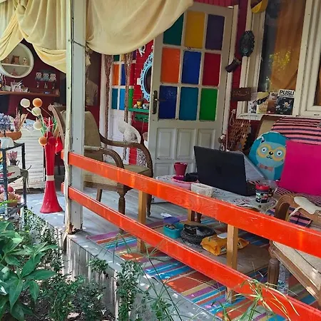 Tuana Garden Bed & Breakfast